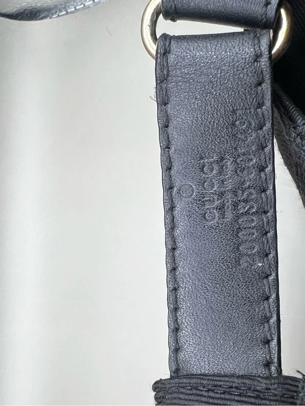 Unisex Gucci hat in black only worn 5 times